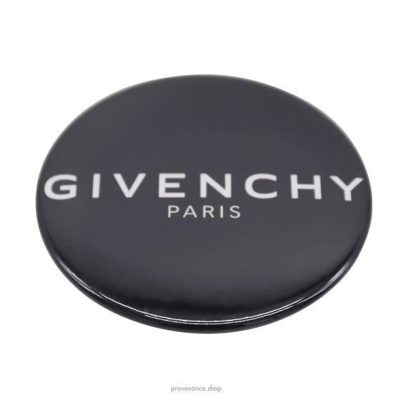 🔴 Givenchy Paris Pin - Picture 1 of 2